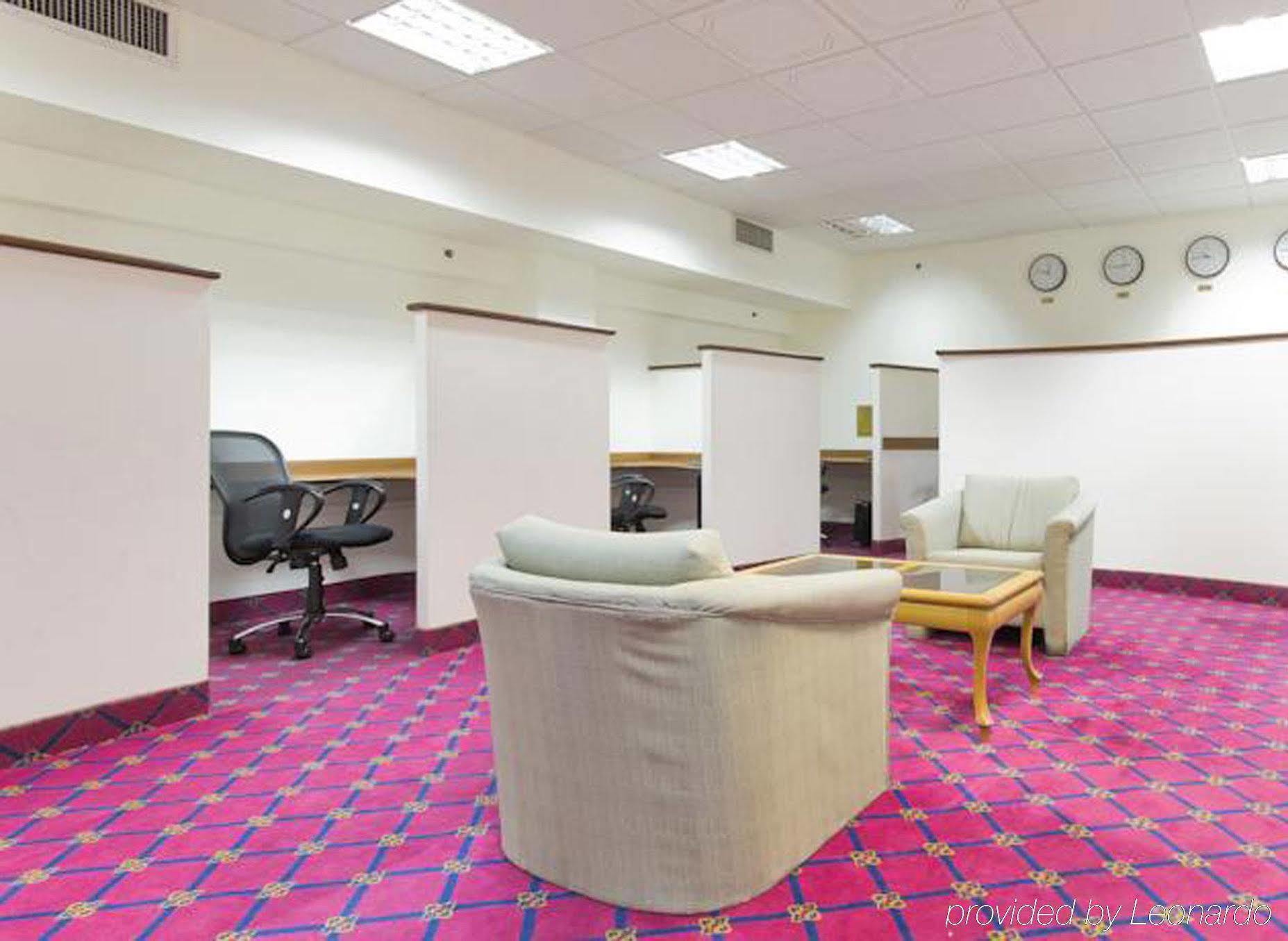 Royal Wing Hotel Йерусалим Екстериор снимка
