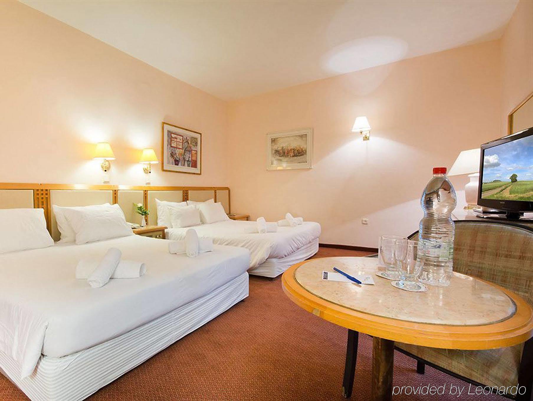 Royal Wing Hotel Йерусалим Екстериор снимка