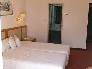 Royal Wing Hotel Йерусалим Екстериор снимка